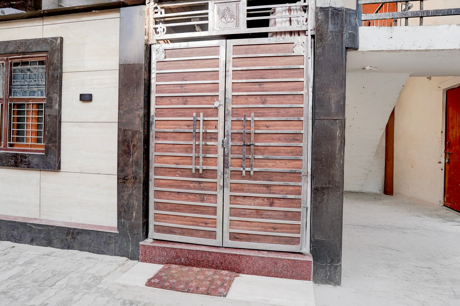 Super Hotel O Tedhi Bazaar Near Ram Janambhumi,,3 star