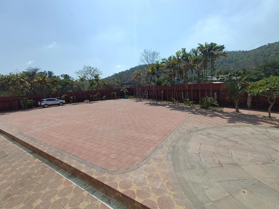 hotel royal hills