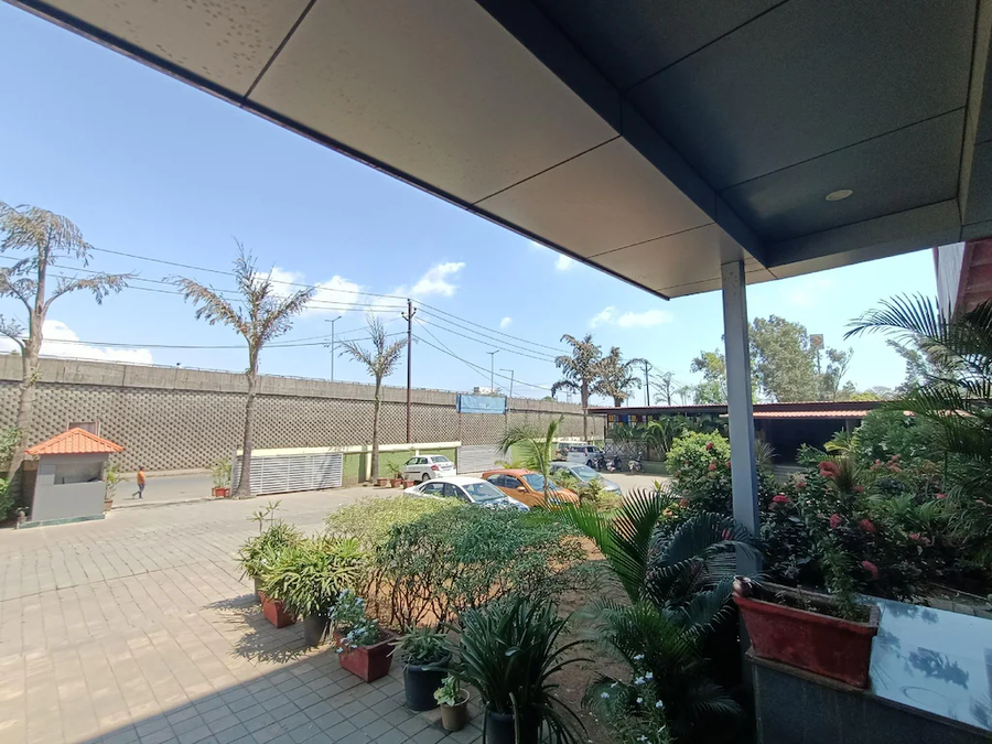 hotel royal hills