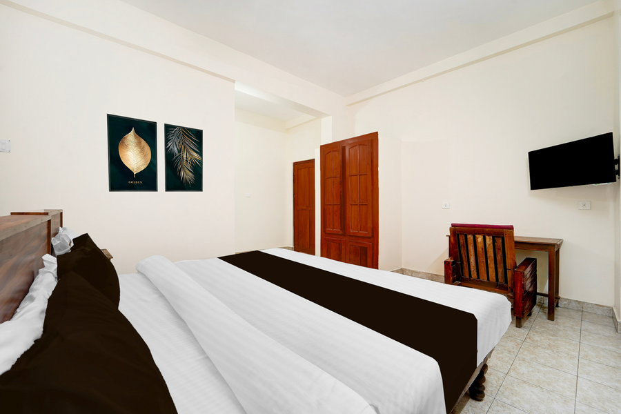 super hotel o pathanamthitta near mahatma gandhi statue