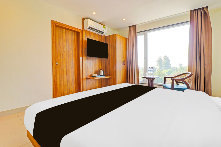 super townhouse patel nagar near saharanpur chowk dehradun