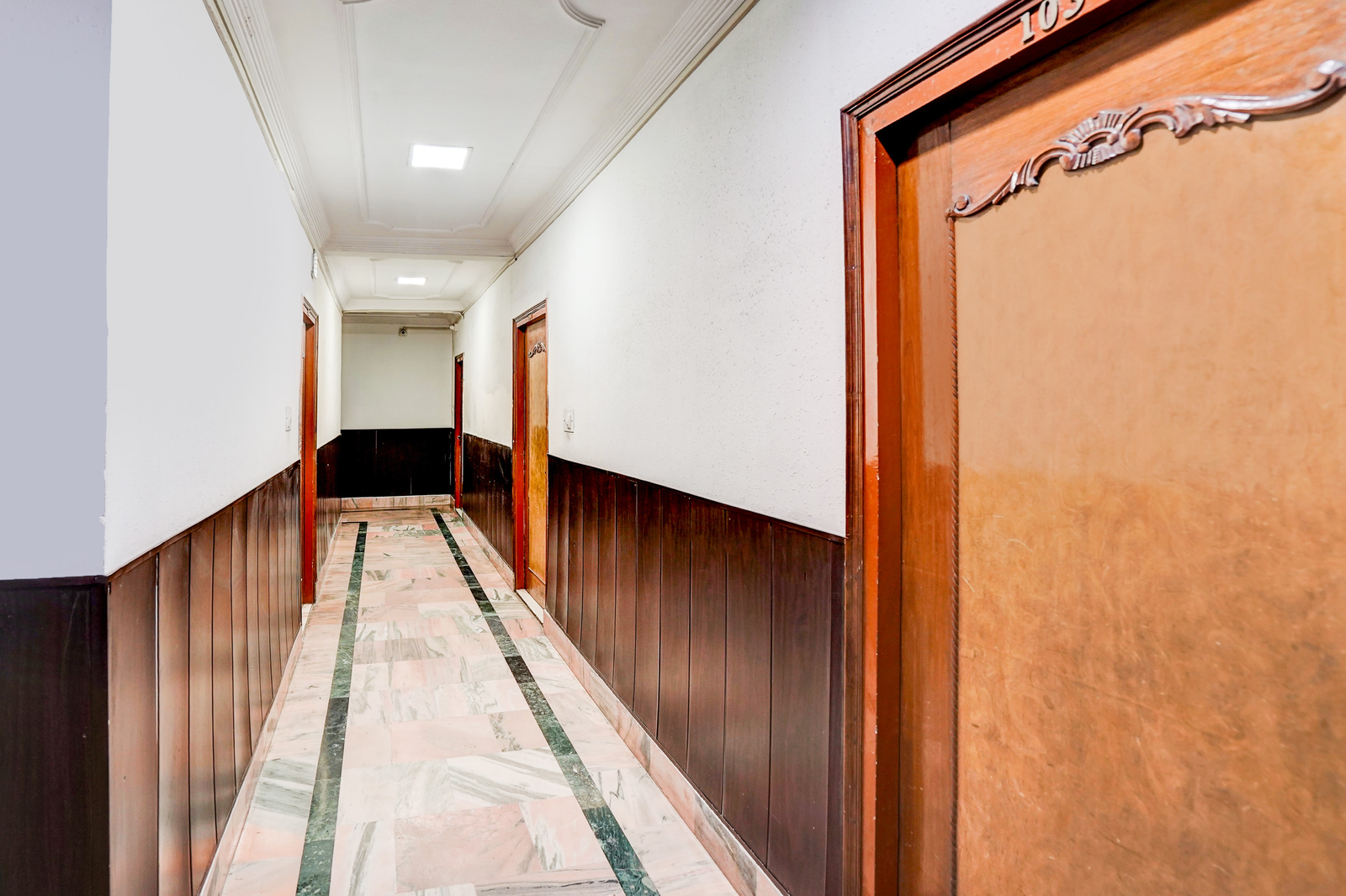 hotel o hussainganj near vidhansabha