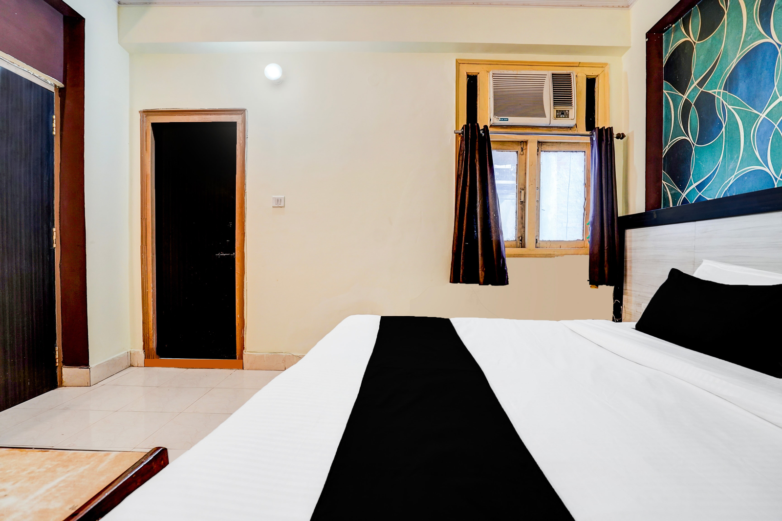 hotel o hussainganj near vidhansabha