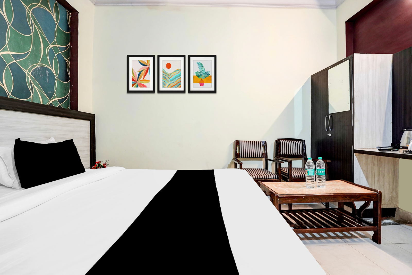 hotel o hussainganj near vidhansabha