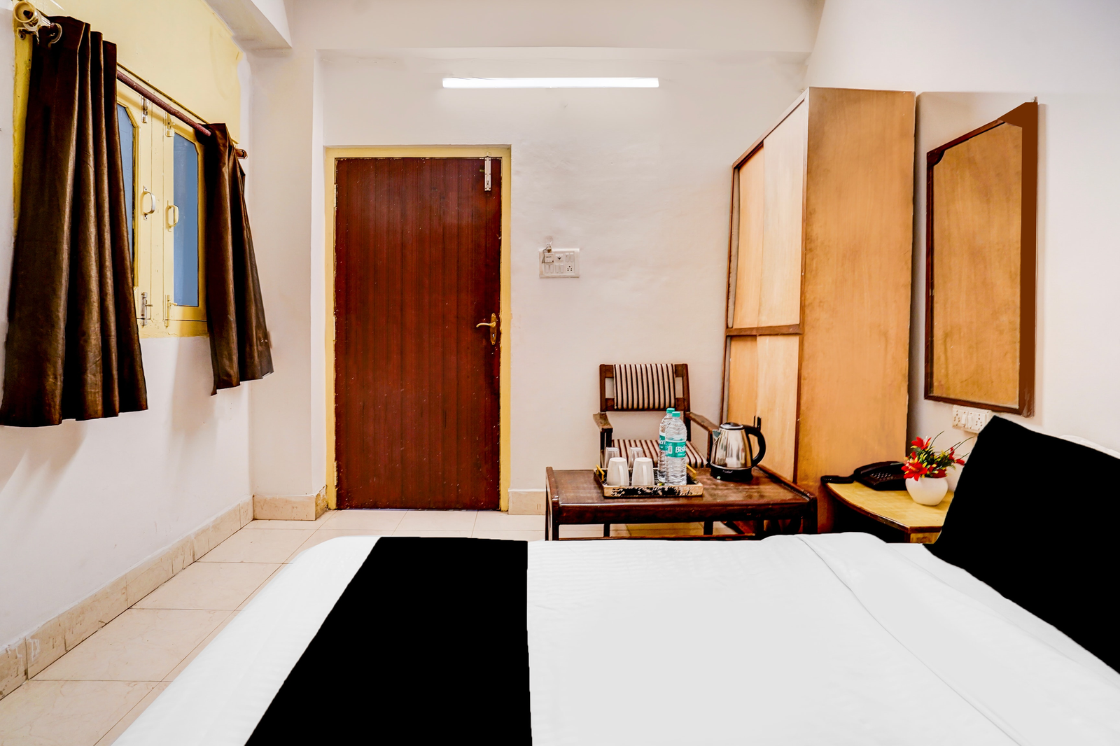 hotel o hussainganj near vidhansabha