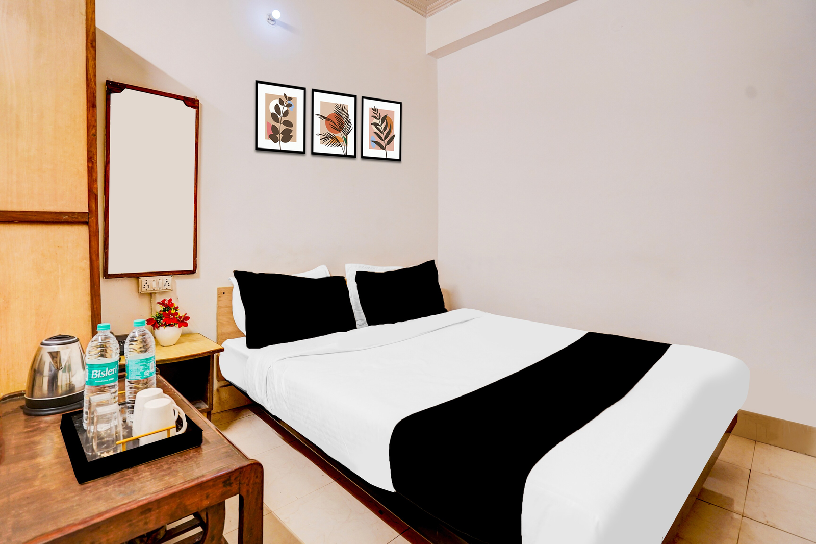 hotel o hussainganj near vidhansabha