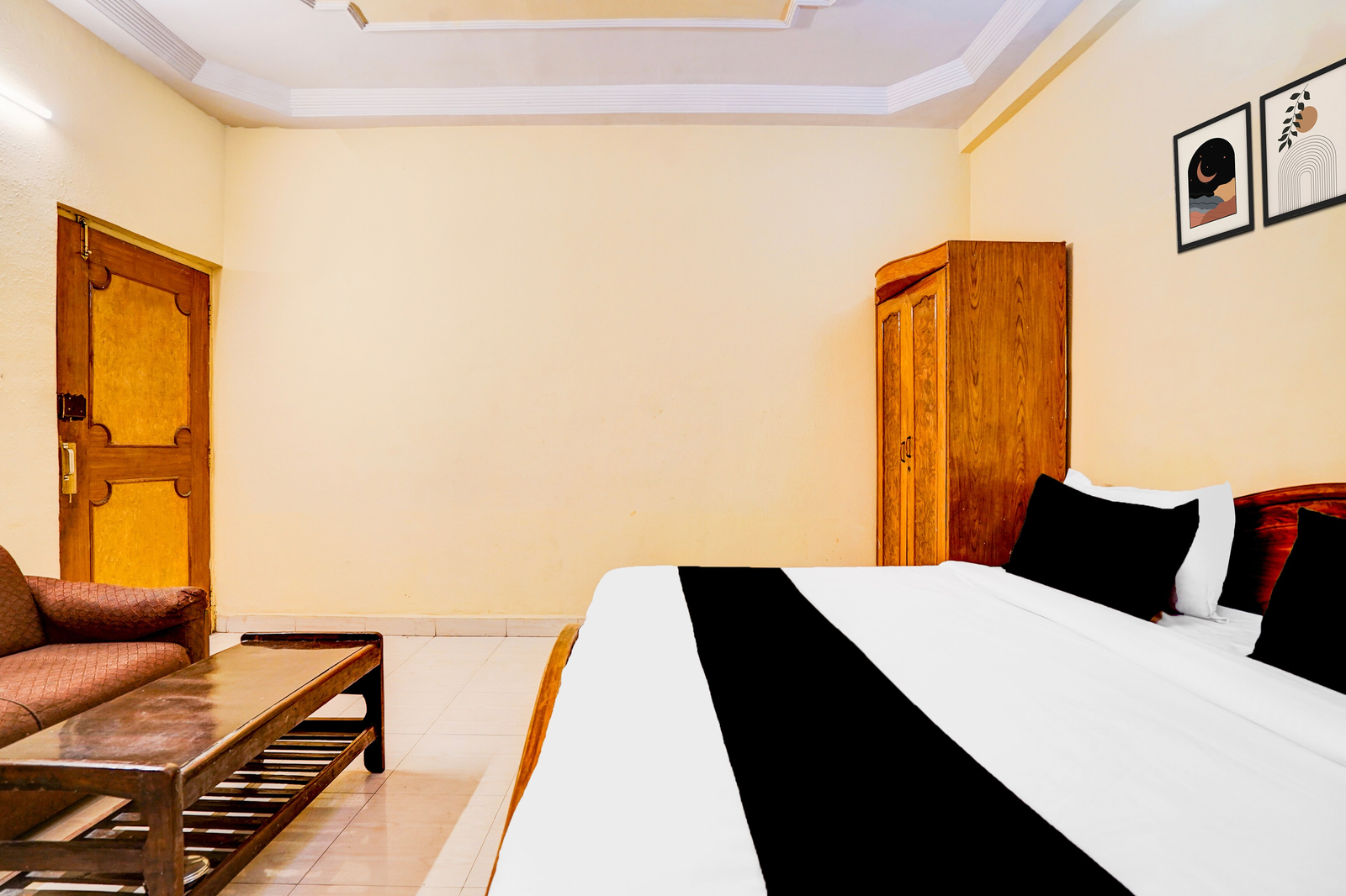 hotel o hussainganj near vidhansabha