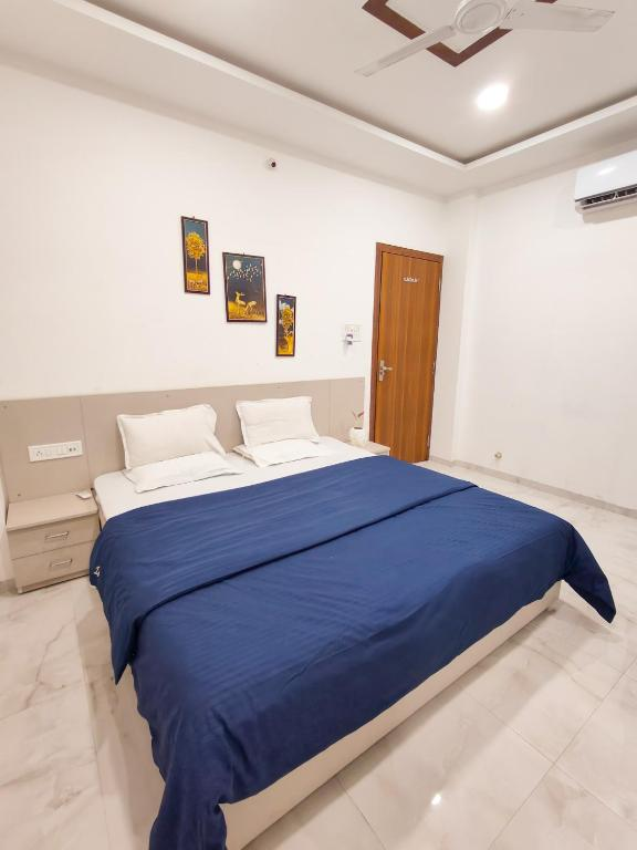 staeg mercury 1bhk 102