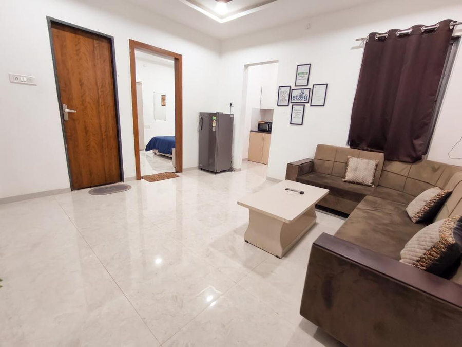 staeg mercury 1bhk 102
