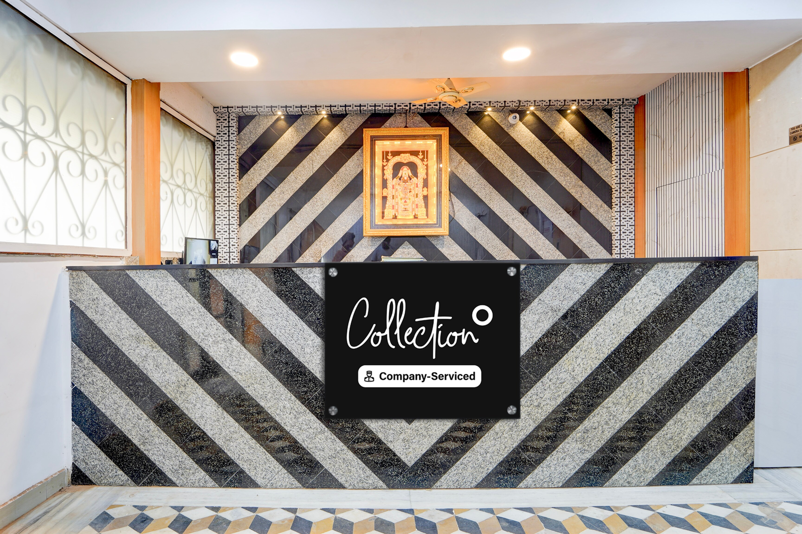 Super Collection O Market Road Ernakulam,,3 star