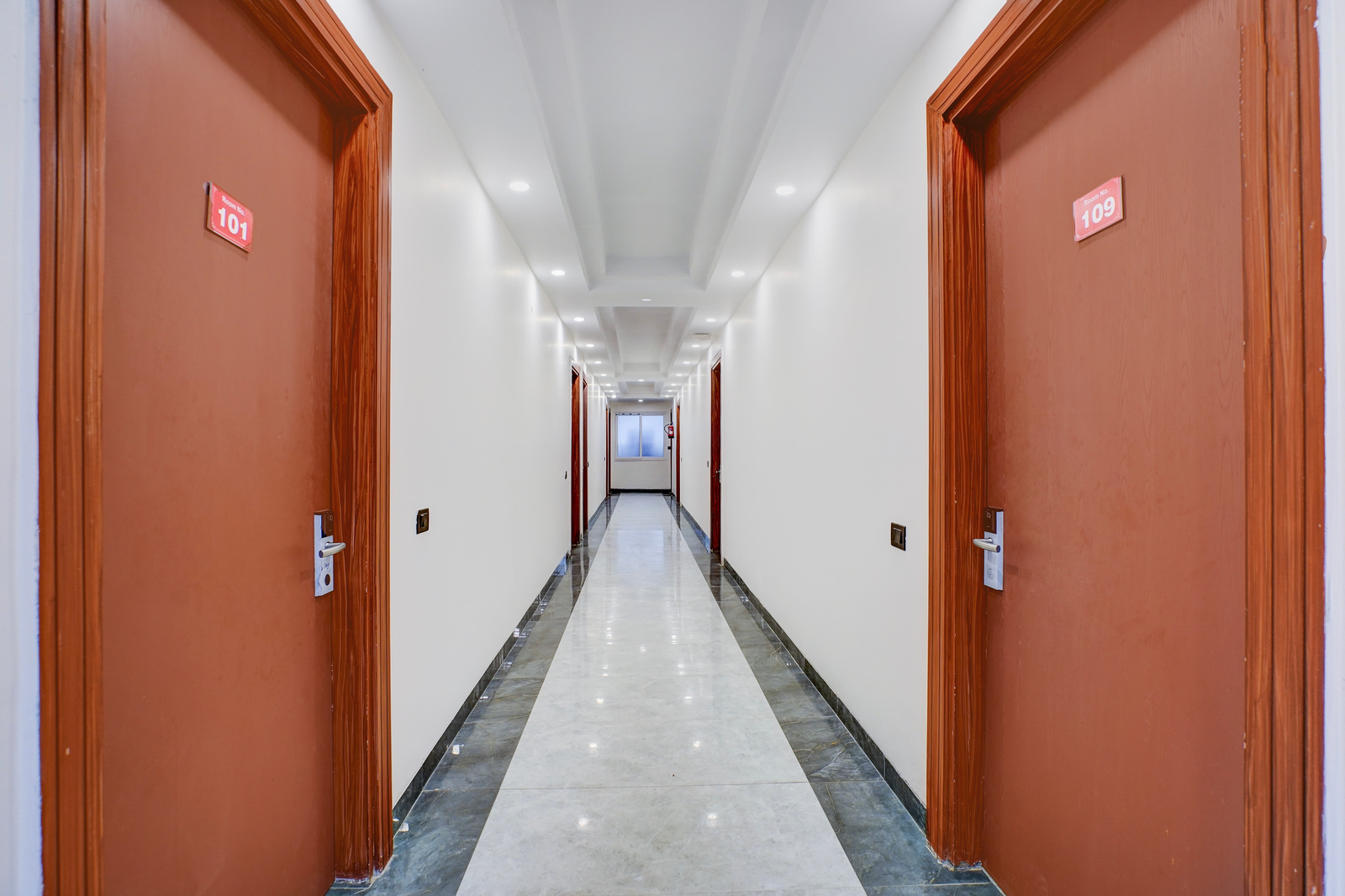 Super Hotel O Expo Mart Ansal Golf Link 1,,4 star