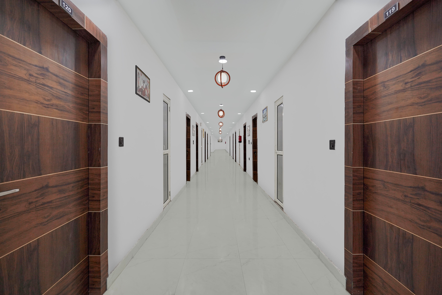 super collection o sector 18 metro station