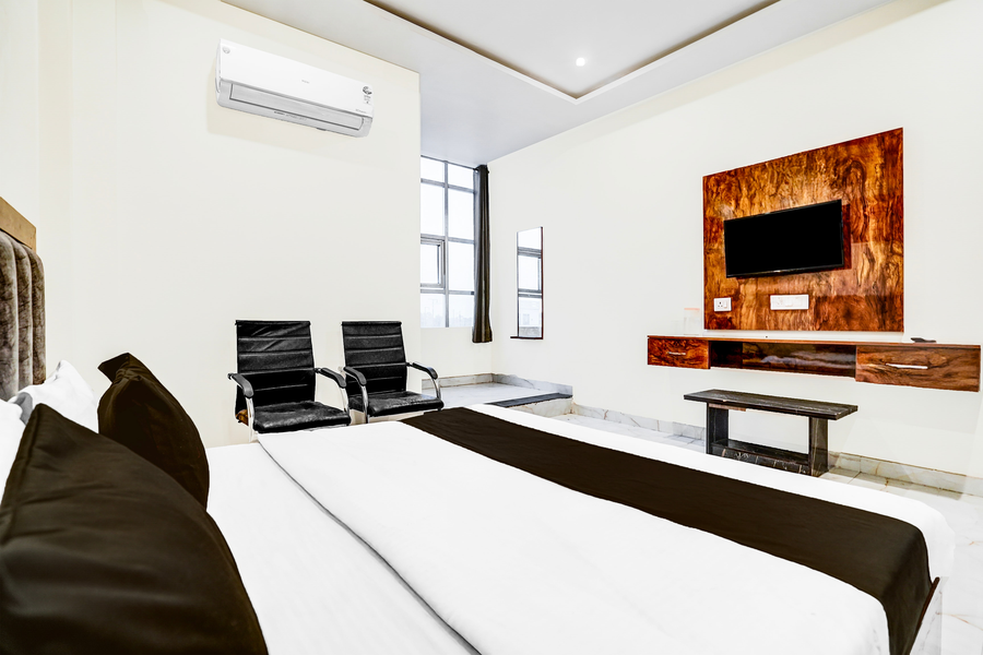 super townhouse narholi bridge mathura