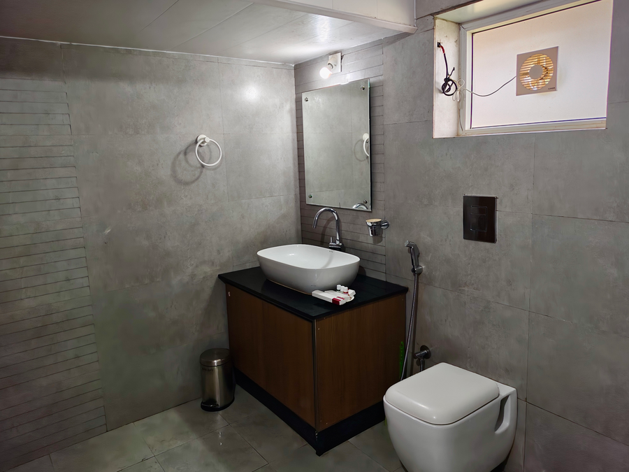 cheshire village beach resort