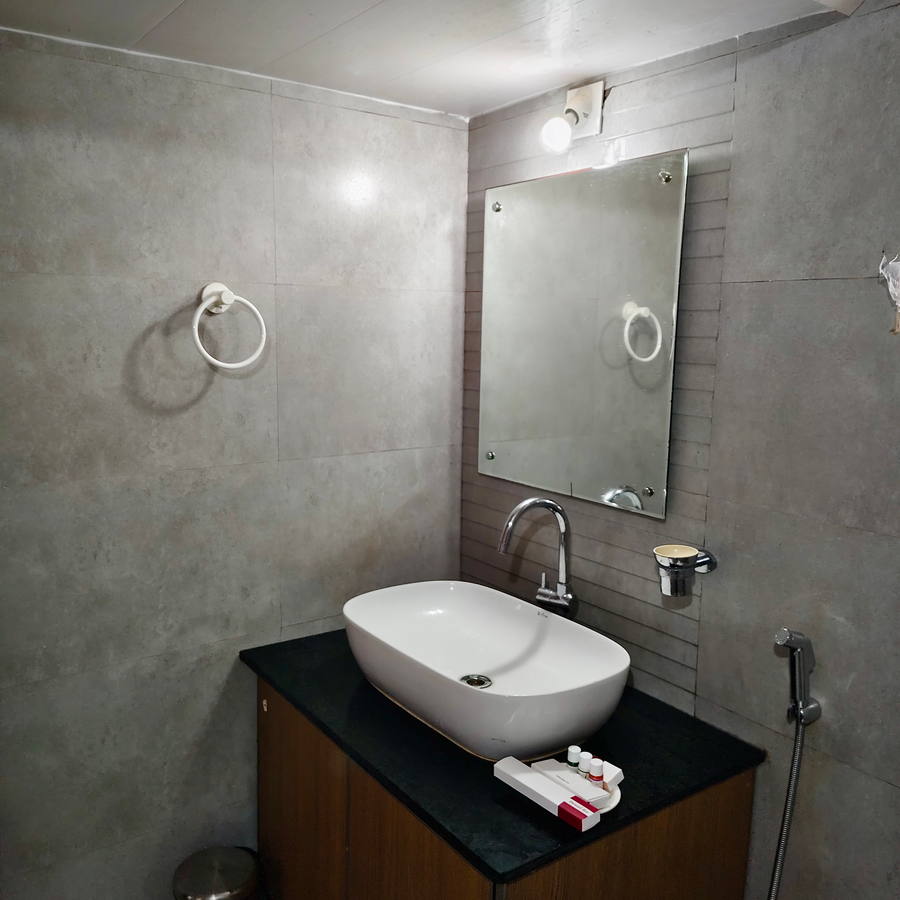 cheshire village beach resort