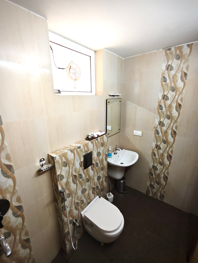 cheshire village beach resort