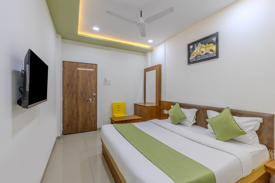 hotel radhe