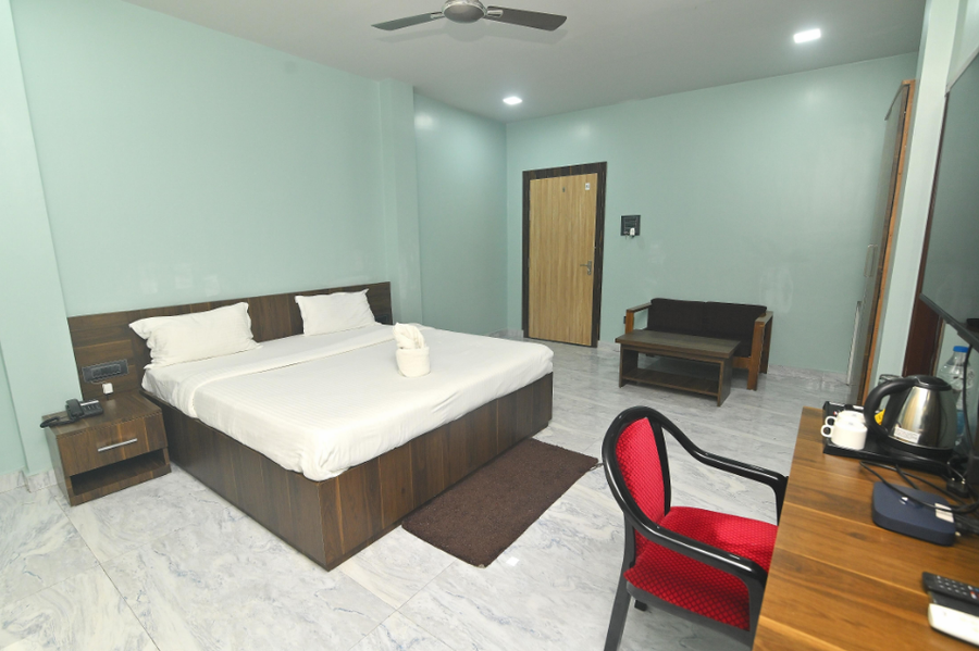 the siam hotel and restaurant