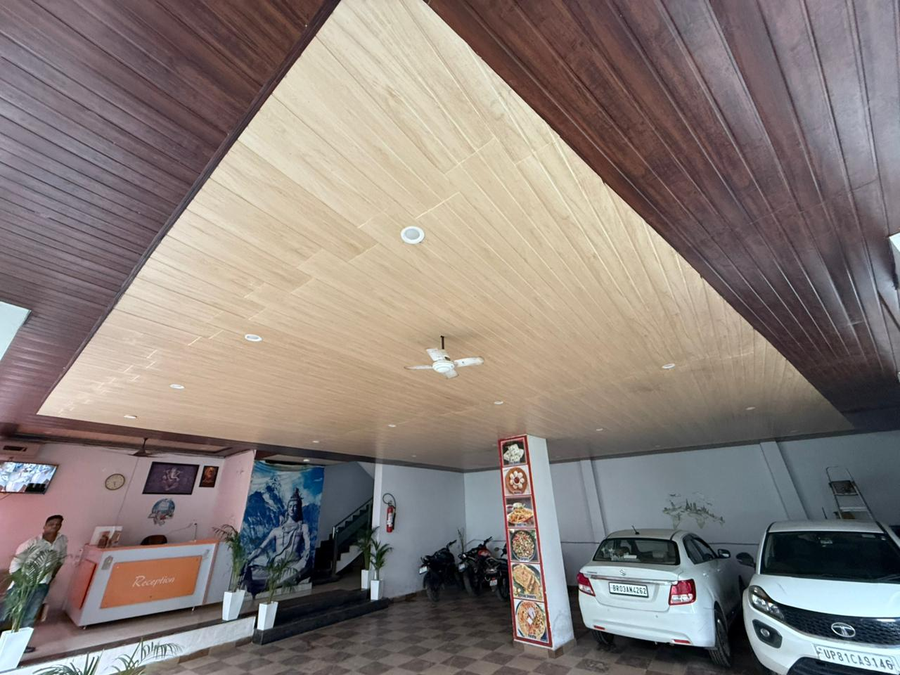 hotel shiv palace yoga world retreat