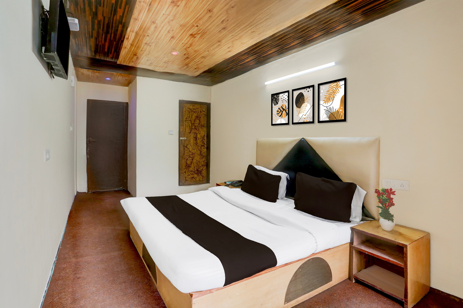 super hotel o simsa near kanyal road