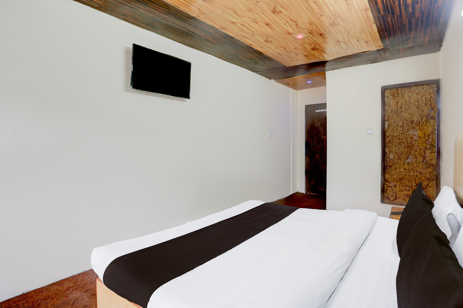 super hotel o simsa near kanyal road