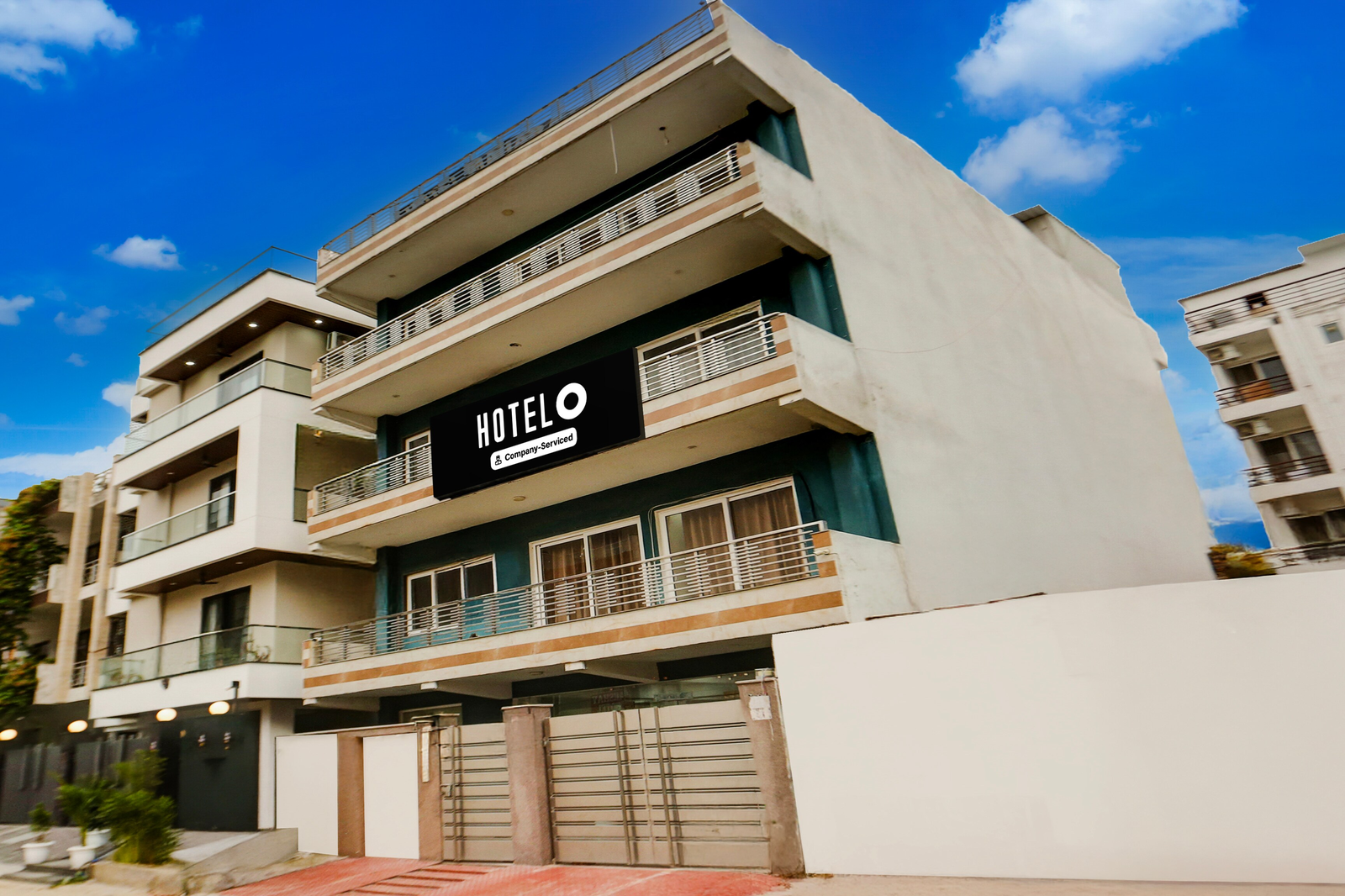 super hotel o subhash chowk near medanta hospital formerly l b residency