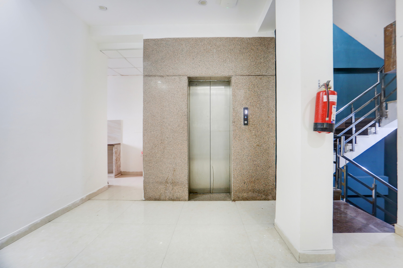 super hotel o subhash chowk near medanta hospital formerly l b residency