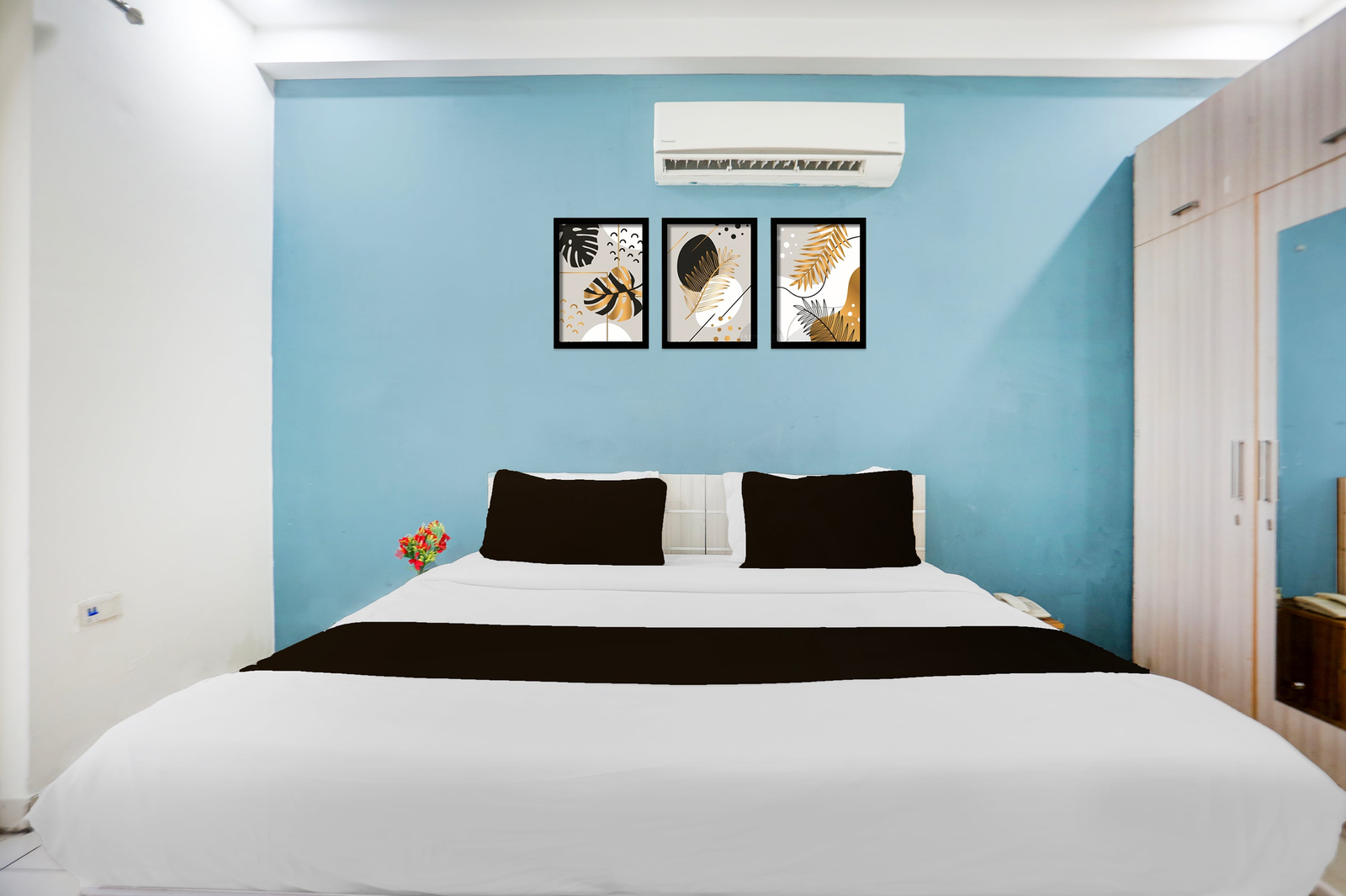super hotel o subhash chowk near medanta hospital formerly l b residency