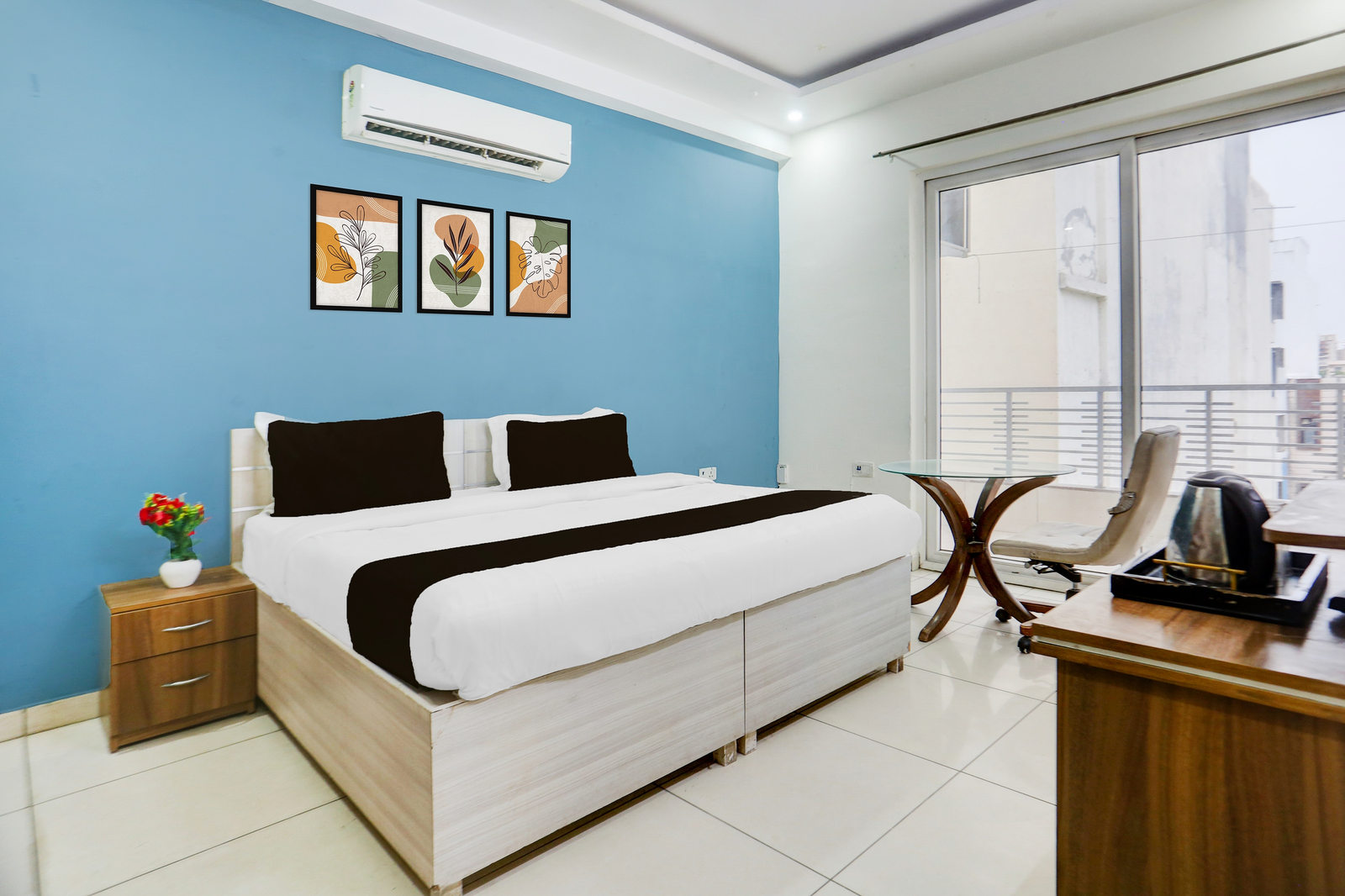 super hotel o subhash chowk near medanta hospital formerly l b residency