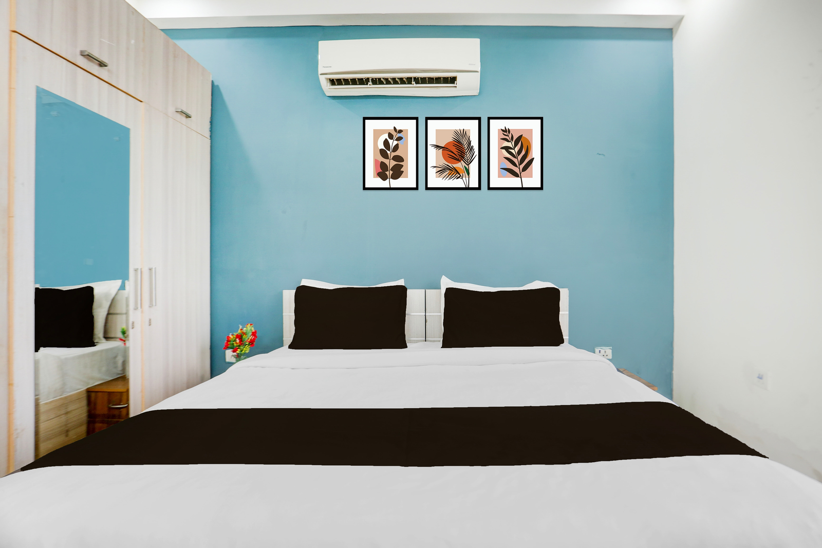 super hotel o subhash chowk near medanta hospital formerly l b residency