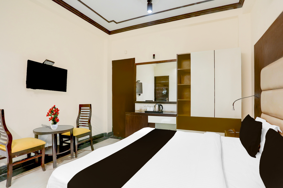 super townhouse sushant lok phase 1 formerly hotel neven