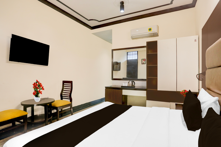 super townhouse sushant lok phase 1 formerly hotel neven