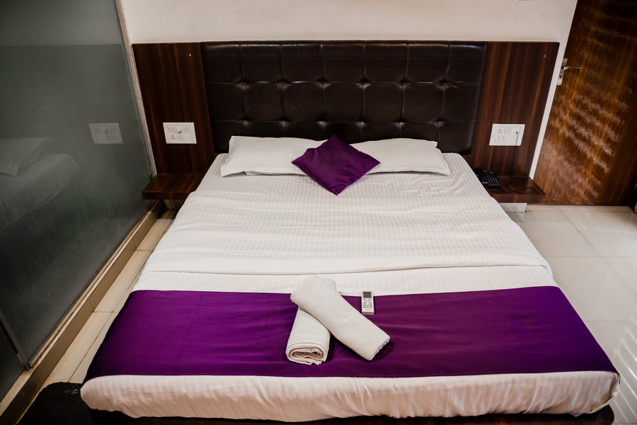 opulence resort nagaon alibaug