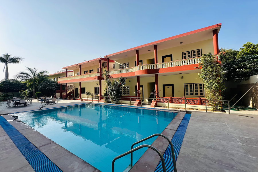 tiger safari resort