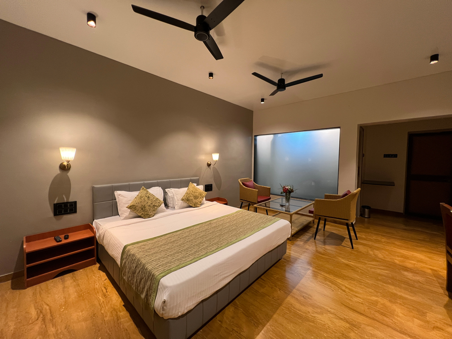 yash resort