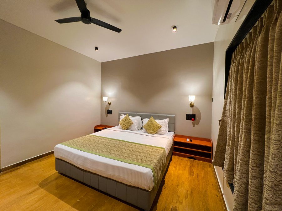 yash resort