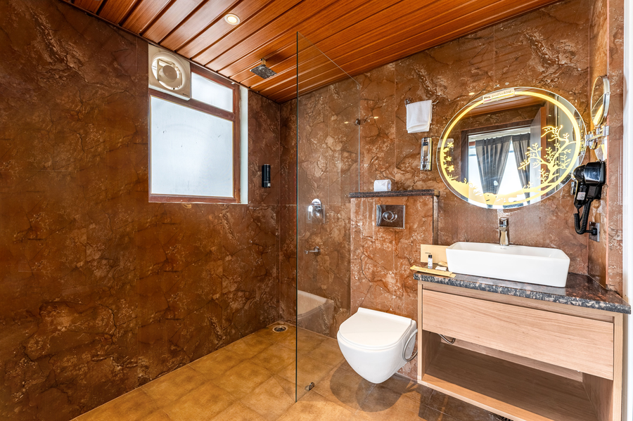 treebo premium landmark prayagraj