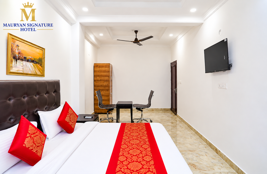 hotel moon taj near yashobhoomi