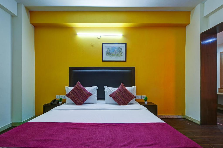 hotel bijwasan near yashobhomi