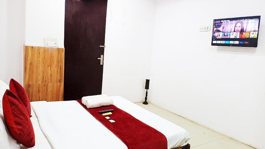 Hotel Maharaja Inn By The Premium Villa,Lajpat Nagar, Delhi ,3 star