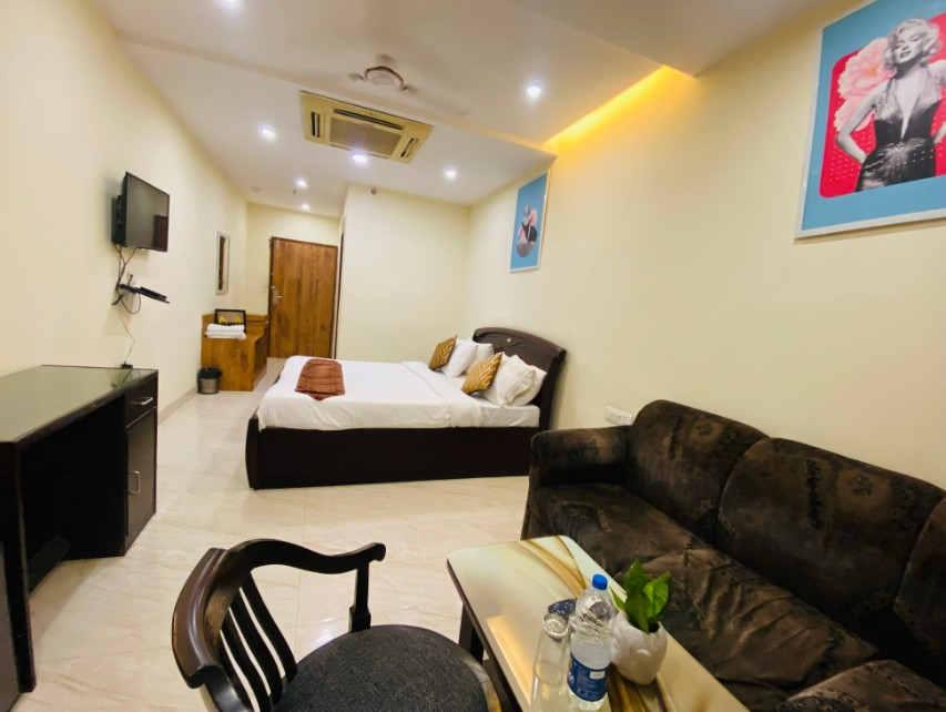 hotel lagoona and banquet hall