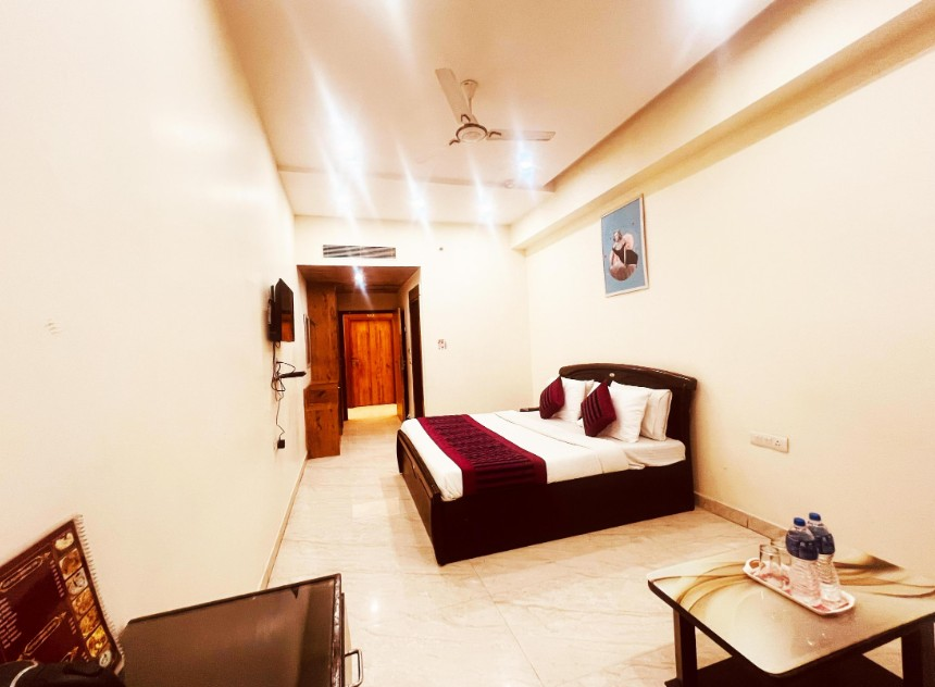 hotel lagoona and banquet hall