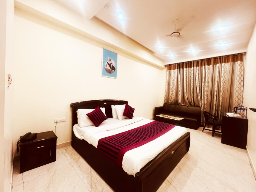 hotel lagoona and banquet hall