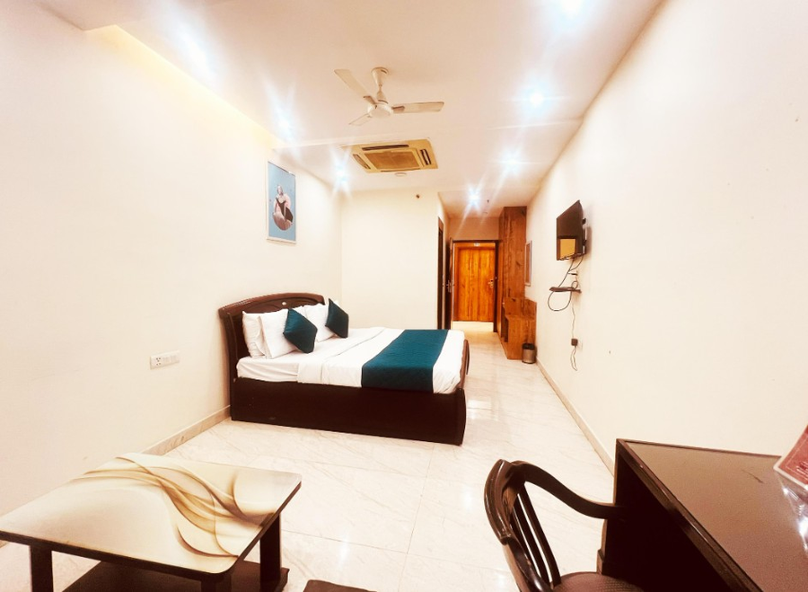 hotel lagoona and banquet hall