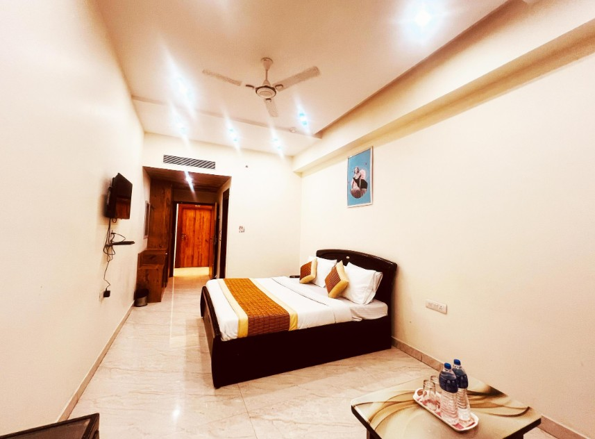 hotel lagoona and banquet hall