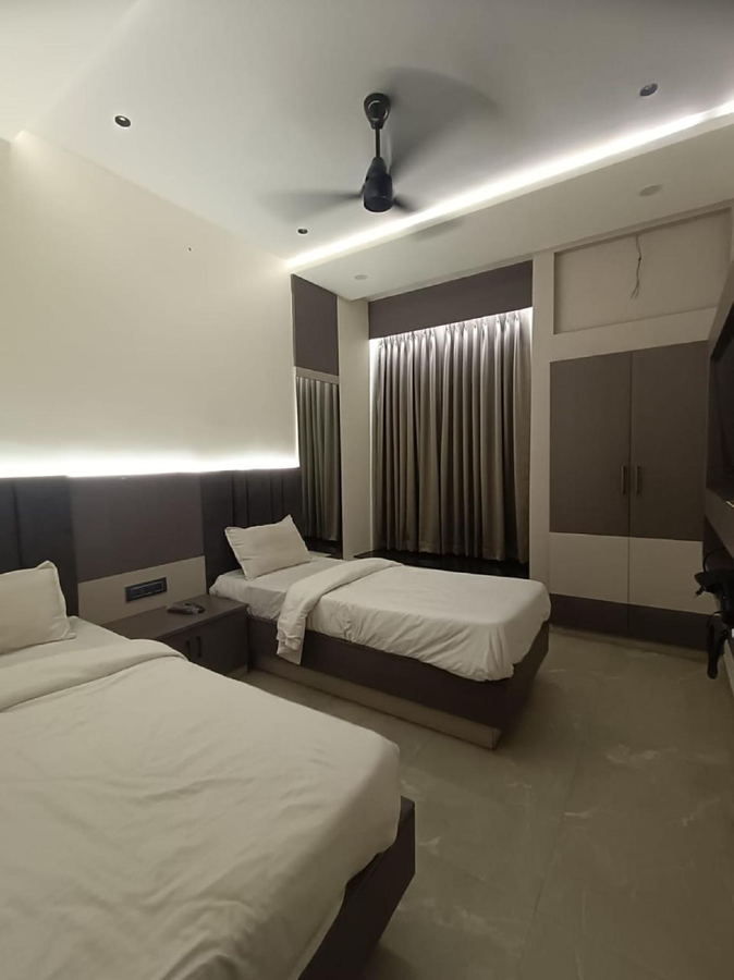 hotel raj residency