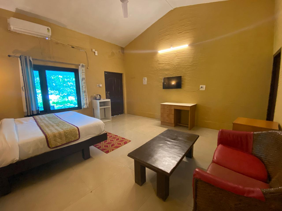 The Harikanta Corbett Resort,,2 star