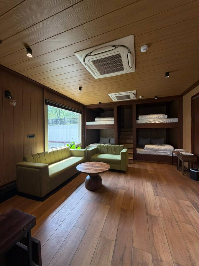 pleasant tree hotel