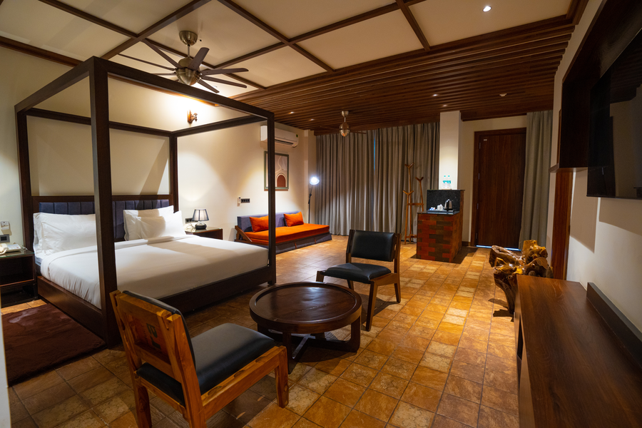 pleasant tree hotel