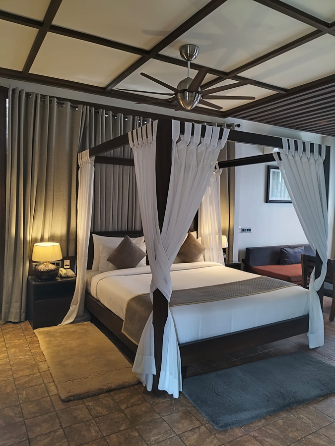 pleasant tree hotel